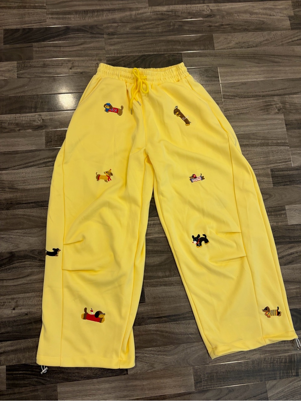 Amalfi® Embroidered Pup Barrel Sweatpants (NEVER WORN)